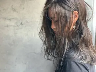 セミロング サロウィン新宿三丁目所属・✨クセ・広がりで悩む 学生さんへ✨taroのヘアスタイル