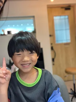 キッズ フェムフィット導入 個室空間✨佐藤華成のヘアスタイル