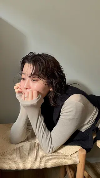 ミディアム カラー パーマ 佐藤 永夏のヘアスタイル