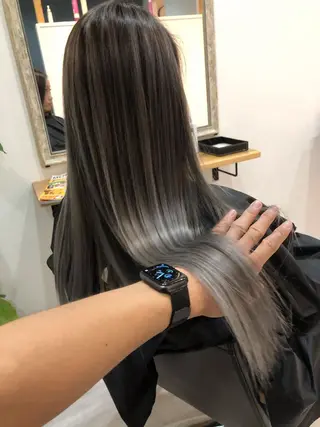 ロング aura所属・ashida yuukiのヘアスタイル