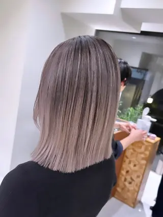 ミディアム カラー ご予約 宜しくお願いします！のヘアスタイル