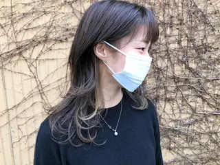 セミロング カラー 髪ふうせん所属・伊藤 光のヘアスタイル