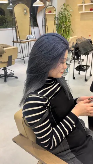 ロング メンズバレイヤージュ 斉藤春のヘアスタイル