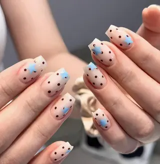 ネイル Oomiya 服部のネイルデザイン