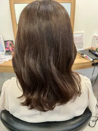 セミロング カラー 黒川 綾音のヘアスタイル