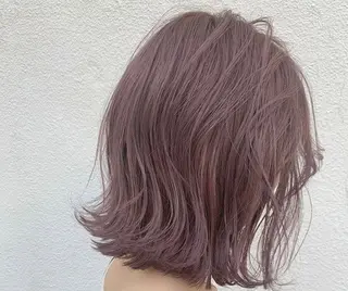 ショート カラー ヘアアレンジ 伊藤 穂南のヘアスタイル