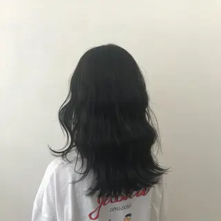 ロング カラー オリーブ/アッシュ やわらか透明感カラーのヘアスタイル