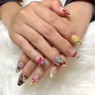 ネイル SHIMA YURIEのネイルデザイン