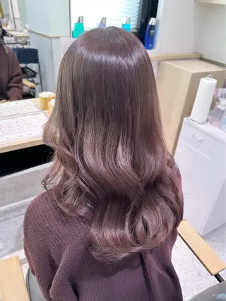 セミロング ハイトーン/艶カラー 🫧 ユイナのヘアスタイル