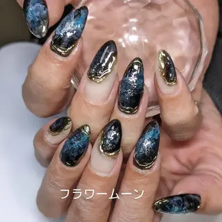 ネイル フラワー ムーンのネイルデザイン