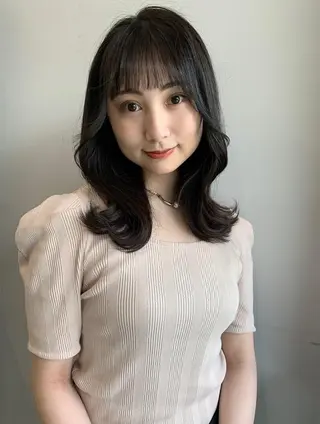 ミディアム カラー 透明感/オリーブ/ グレージュ/YUKAのヘアスタイル