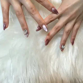 ネイル Aulu'bネイル ボディージュエリーのネイルデザイン