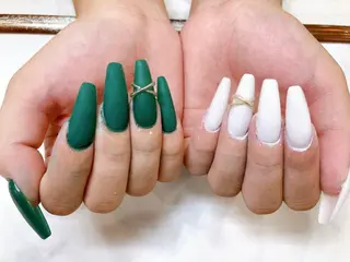 ロング ネイル SOARE🤍 🤍のネイルデザイン