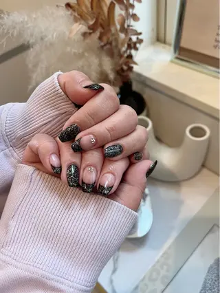 ネイル S. SAYAのネイルデザイン