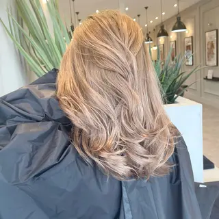 ミディアム カラー ヘアアレンジ アンドウ ユウ/ レイヤーカット/韓国のヘアスタイル