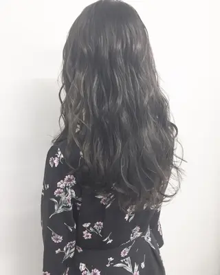 ロング カラー 色白に見える暗髪 梅田・増田のヘアスタイル