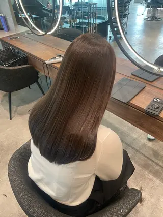 カラー Toiro 新宿所属・新宿/新宿三丁目 yuinaのヘアスタイル