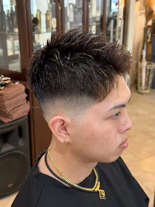 ショート メンズ スパイキー/ ピンパーマ/緑川雄也のヘアスタイル