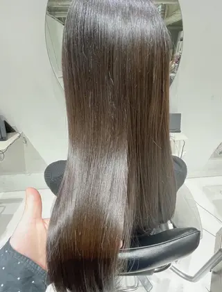 ロング カラー mai🐷髪質改善 🖤透ける暗髪🖤のヘアスタイル