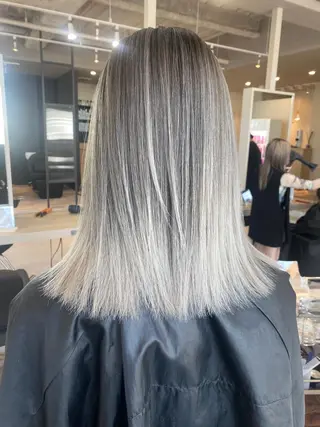 ミディアム パーマ ヘアアレンジ マツエク・マツパ アイブロウ 井上 一平のヘアスタイル