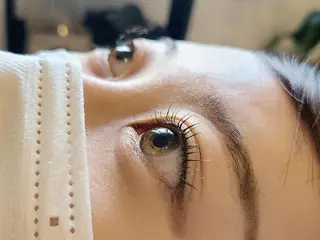 マツエク・マツパ 関口 友菜のヘアスタイル