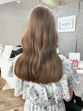 ロング カラー JEWIL SHIBUYAのヘアスタイル