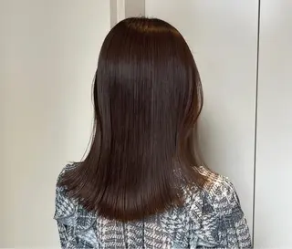 ミディアム 川上 莉歩のヘアスタイル