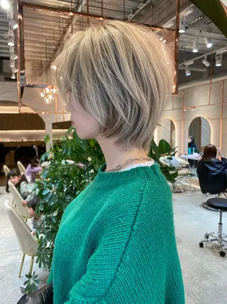 ショート カラー ボブ/ショート/ 縮毛矯正⚜️工藤昴のヘアスタイル