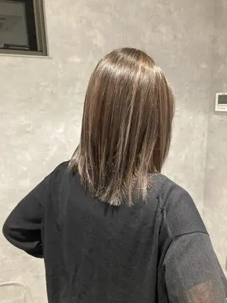 ミディアム HEDI所属・茨木 まひろのヘアスタイル