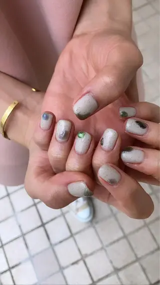 ネイル nailsalon　hue所属・小山 羽奈のネイルデザイン