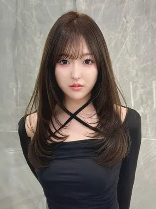 セミロング 森田 真由香のヘアスタイル