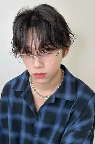 メンズ RIKI/センター パート/メンズパーマのヘアスタイル