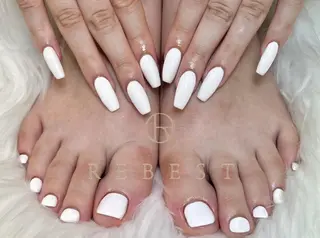 ネイル CURUMI REBEST 京橋のマツエク・マツパデザイン