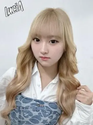 カラー ロング ヘアアレンジ LuciAエクステ カラー3000セラのヘアスタイル