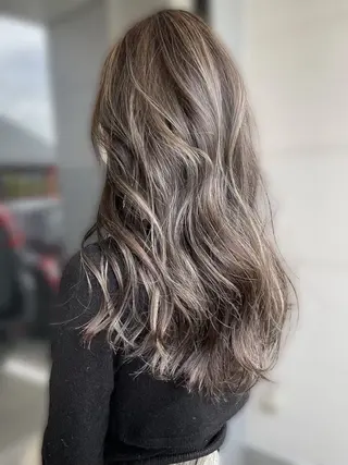 ロング 有村 涼のヘアスタイル