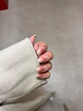 セミロング each所属・𝐞𝐚𝐜𝐡 nanami🩰のネイルデザイン