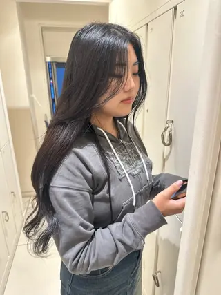 ロング カラー タイトボブ個性派カラ ーAKANEのヘアスタイル