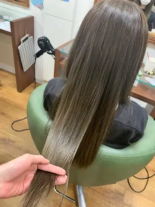 ロング カラー march merryのヘアスタイル