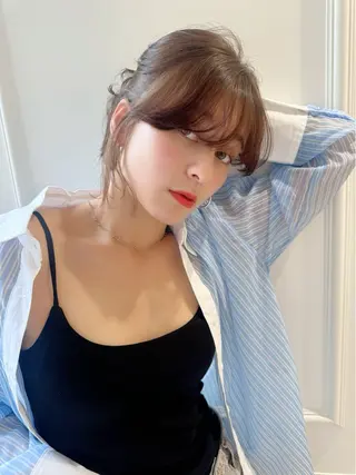 ミディアム ベージュ/レイヤー カット🤍Rieのヘアスタイル