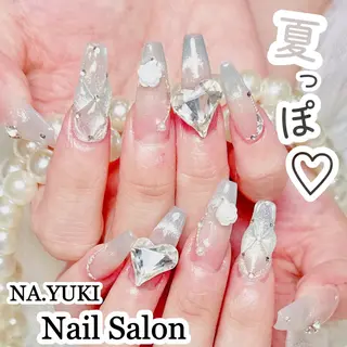 ネイル Mina. 🦢のネイルデザイン