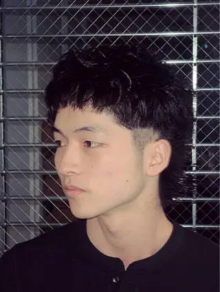 ショート メンズ ハイトーン KAISEIのヘアスタイル