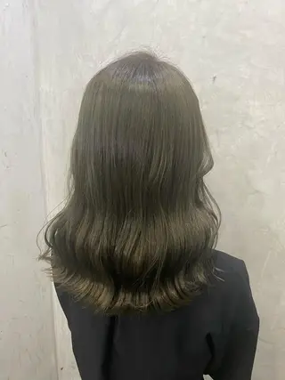 セミロング カラー 佐伯 鼓乃美のヘアスタイル