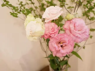 ミディアム カラー パーマ ヘアアレンジ メンズ キッズ ネイル マツエク・マツパ ニキビ跡専門サロン Ａｉｎａのエステ・リラクイメージ