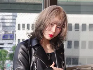 ミディアム カラー 大阪ウルフカット ハッシュカットのヘアスタイル