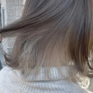 ミディアム カラー 星野 茉由のヘアスタイル