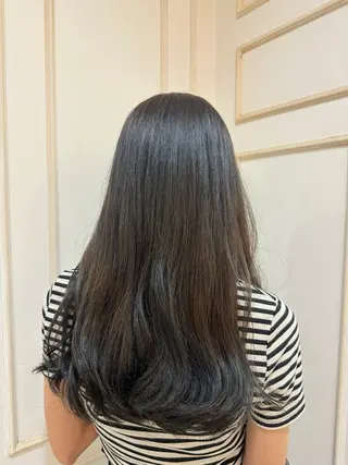 ロング カラー 釣谷 優心のヘアスタイル