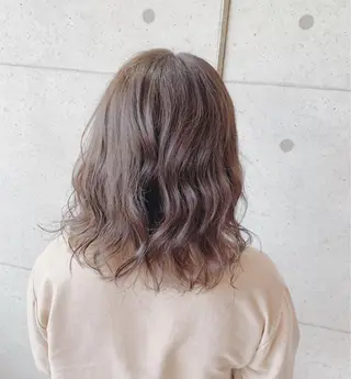 ミディアム カラー 福森 みずきのヘアスタイル