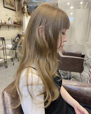 ロング sea's所属・ヒラカホ/矢場町/ ブリーチ/似合わせのヘアスタイル