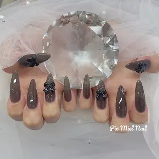 ミディアム momo 長さだしのネイルデザイン