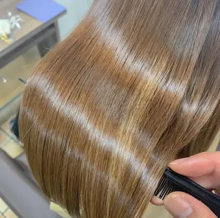 セミロング カラー ヘアアレンジ 外苑前NO.1艶髪 透明感カラーのヘアスタイル